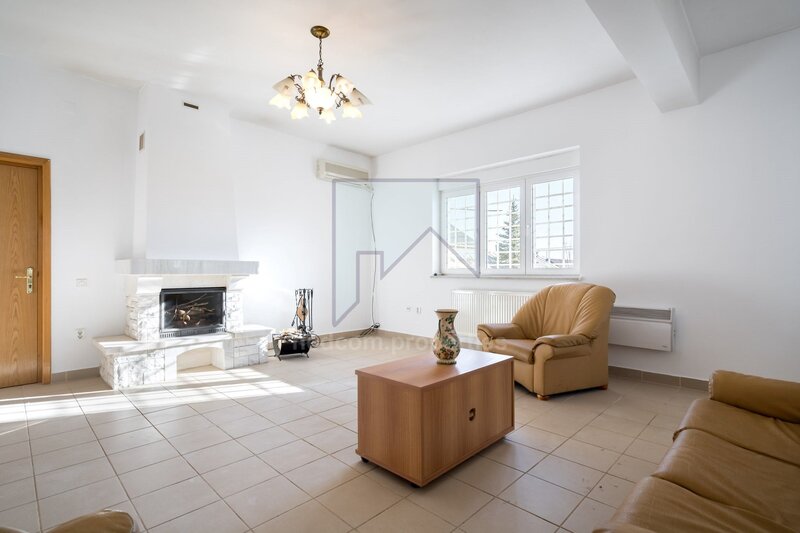 Cocioc, Peris, teren+vila S+P+1, nu ratati ocazia de a o viziona.