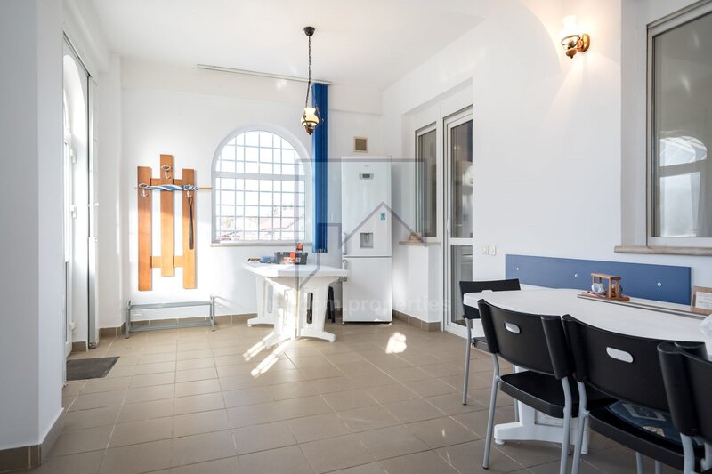 Cocioc, Peris, teren+vila S+P+1, nu ratati ocazia de a o viziona.