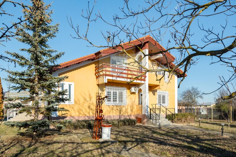 Cocioc, Peris, teren+vila S+P+1, nu ratati ocazia de a o viziona.